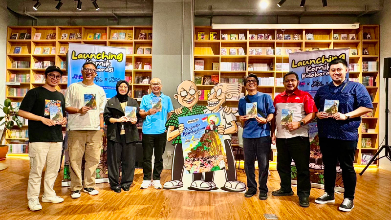 Peluncuran buku komik "pengantar kebahagiaan" bersama JNE. Foto : JNE