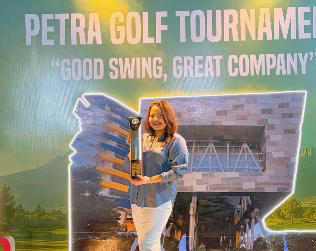Pegolf perempuan di ajang Petra Golf Tournament. Foto : ist