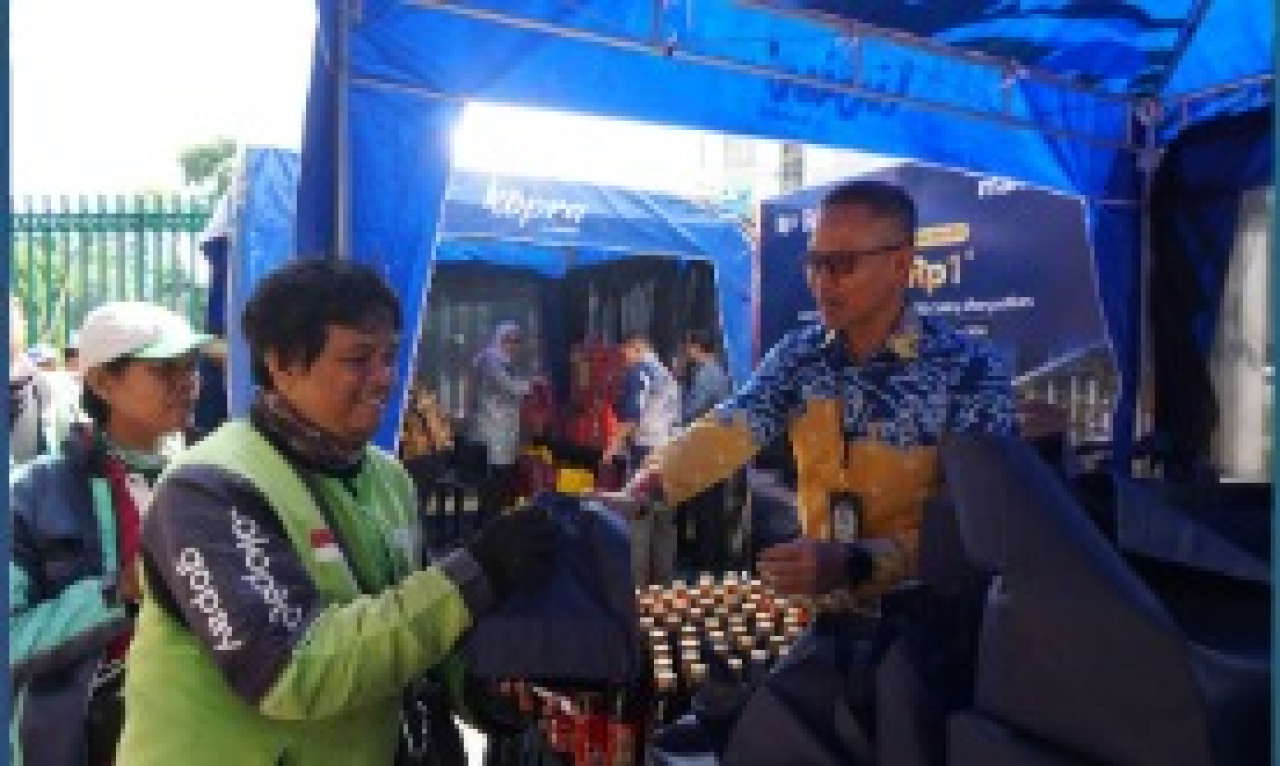 Sambut HUT RI ke 81 Dan Perkuat Semangat Gotong Royong. Bank Mandiri Region VIII / Jawa 3 Hadirkan Livin' Berbagi Rp1