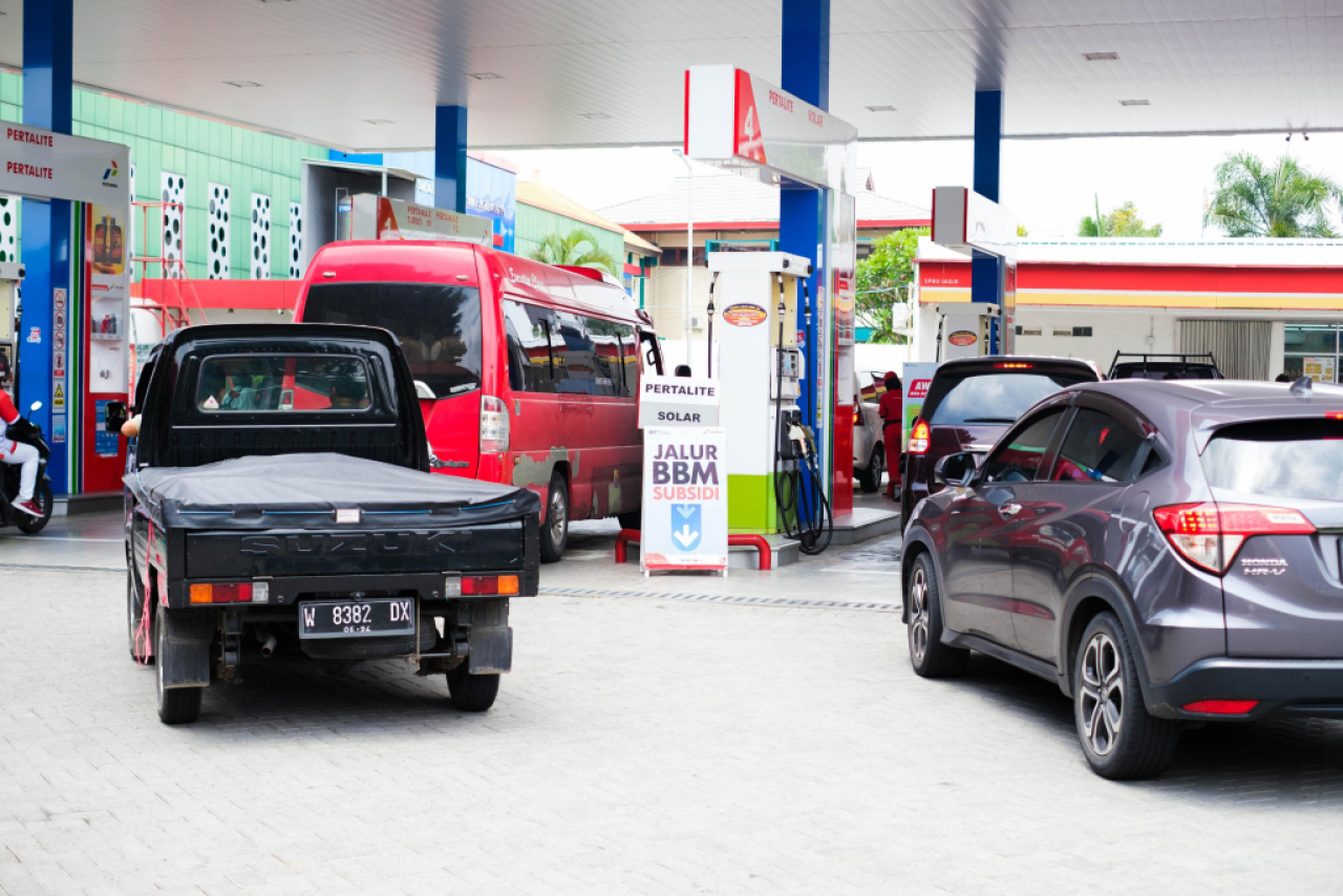 Ilustrasi. SPBU melayani penjualan BBM untuk kendaraan roda empat. Foto : Pertamina