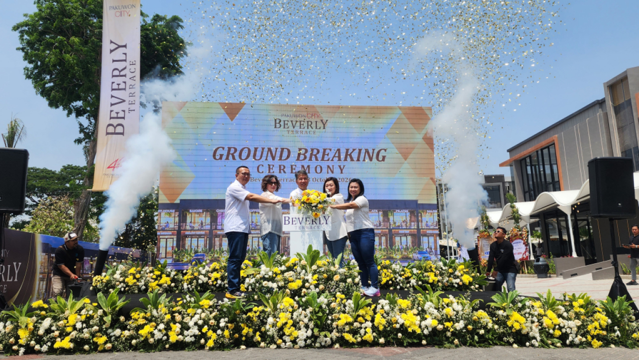 Ground Breaking Ceremony Beverly Terrace di Pakuwon City Surabaya Timur. Foto : Peni Widarti