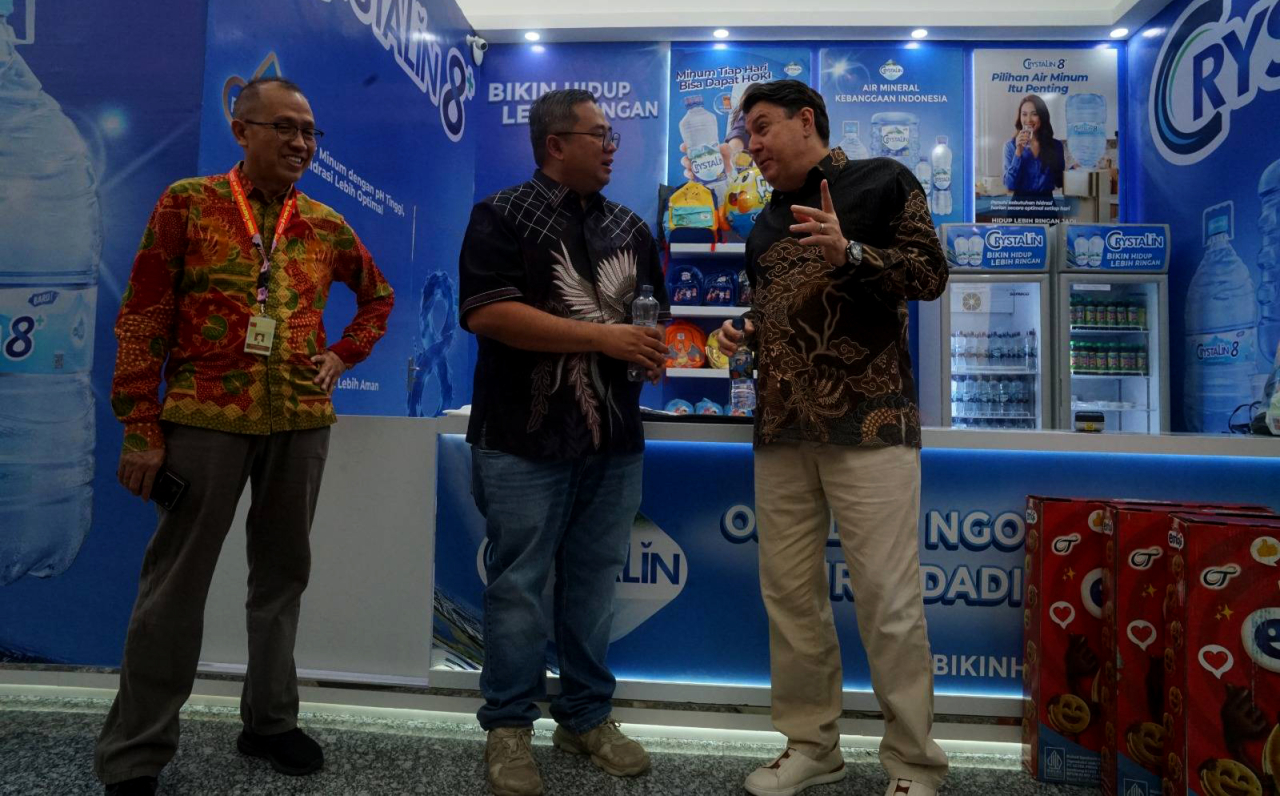 Marketing Director OT Group, Jakarta International Expo, Ralph Scheunemann (kanan) di sela PRJ 2026. (Foto: OT Group)