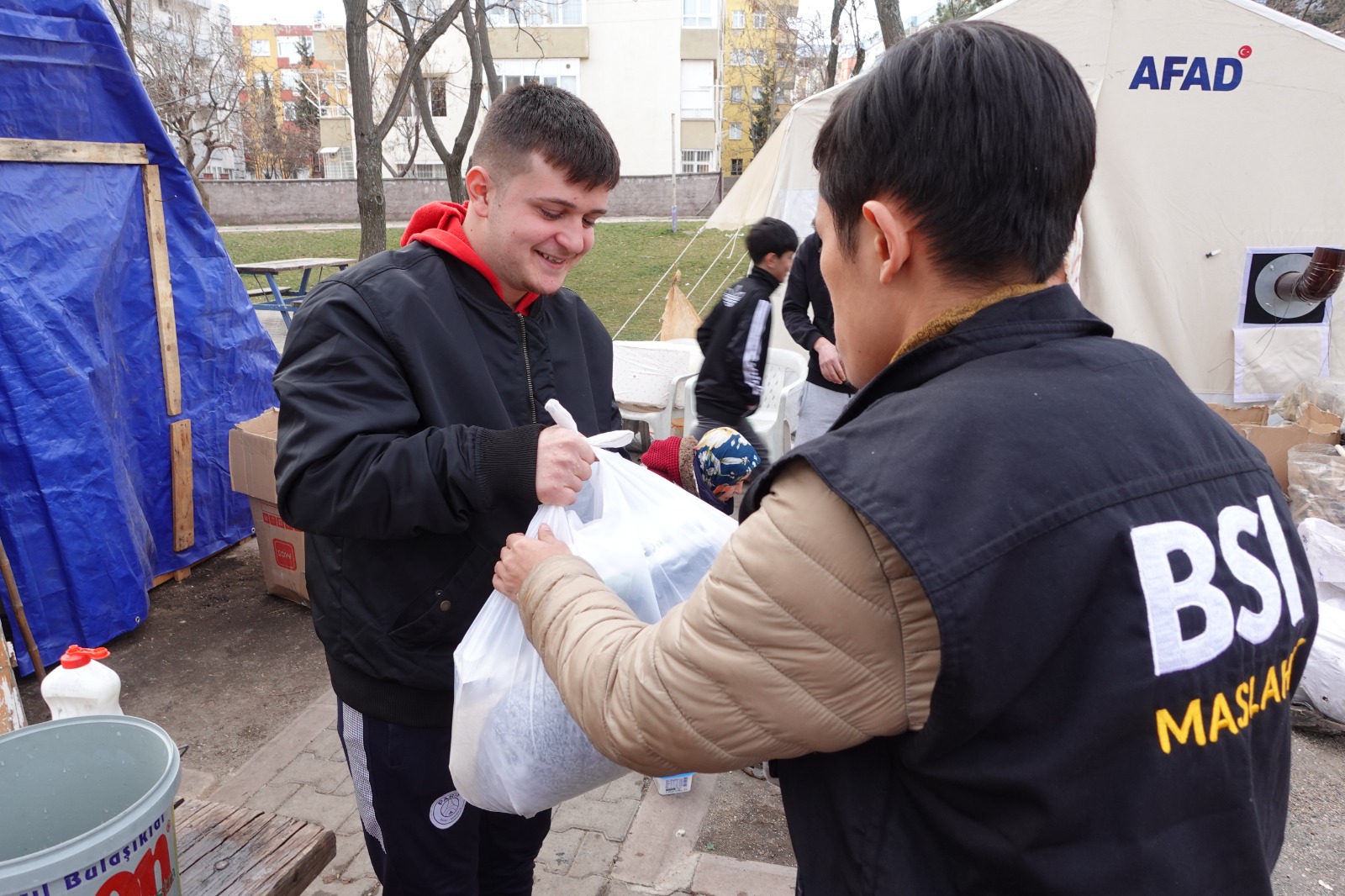 BSI Maslahat dan BSI Salurkan Paket Makanan Untuk Korban Gempa Turki