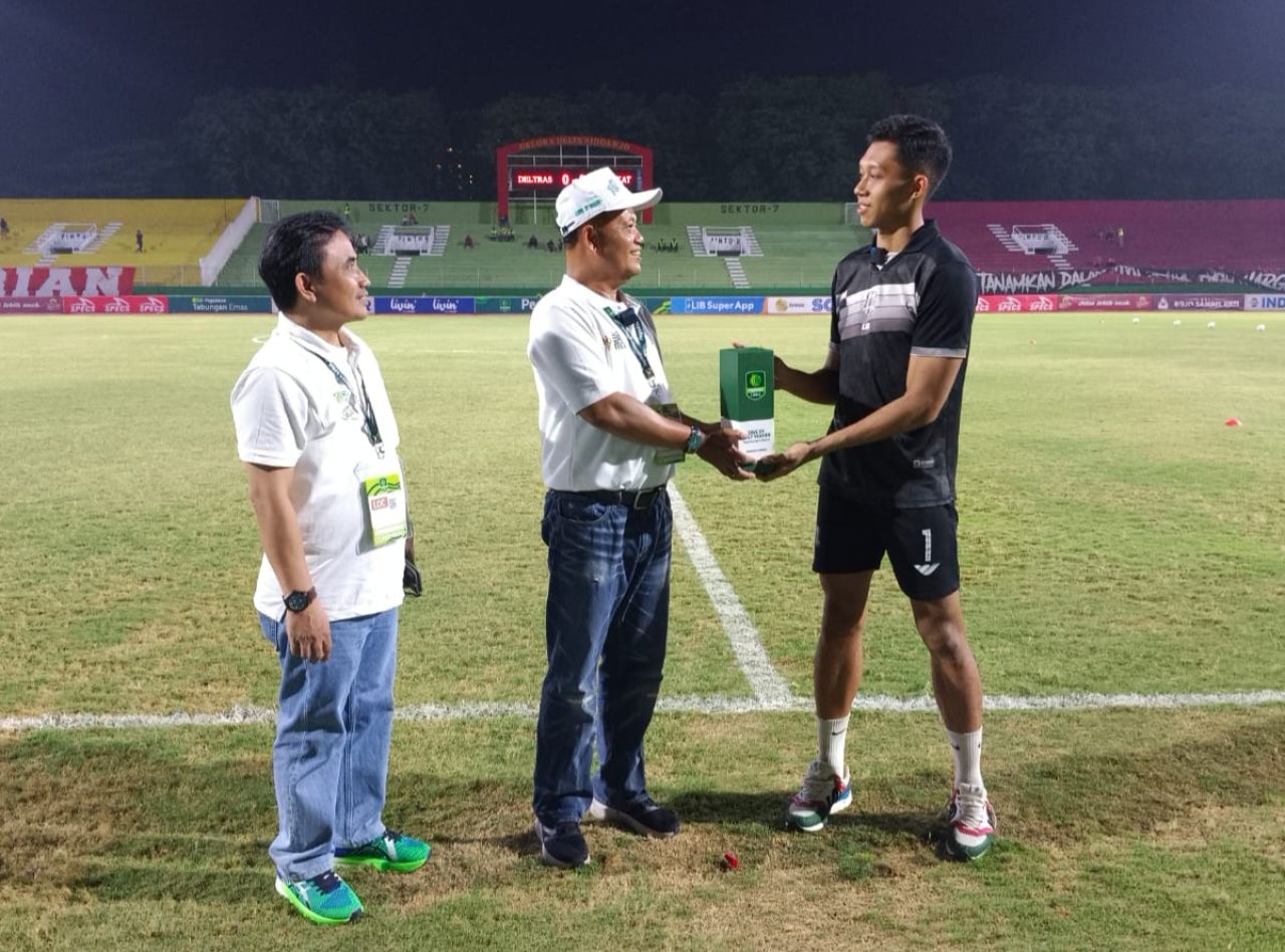 PT Pegadian Beri Penghargaan Khusus Pada Dua Pemain Deltras FC di Liga 2 Indonesia