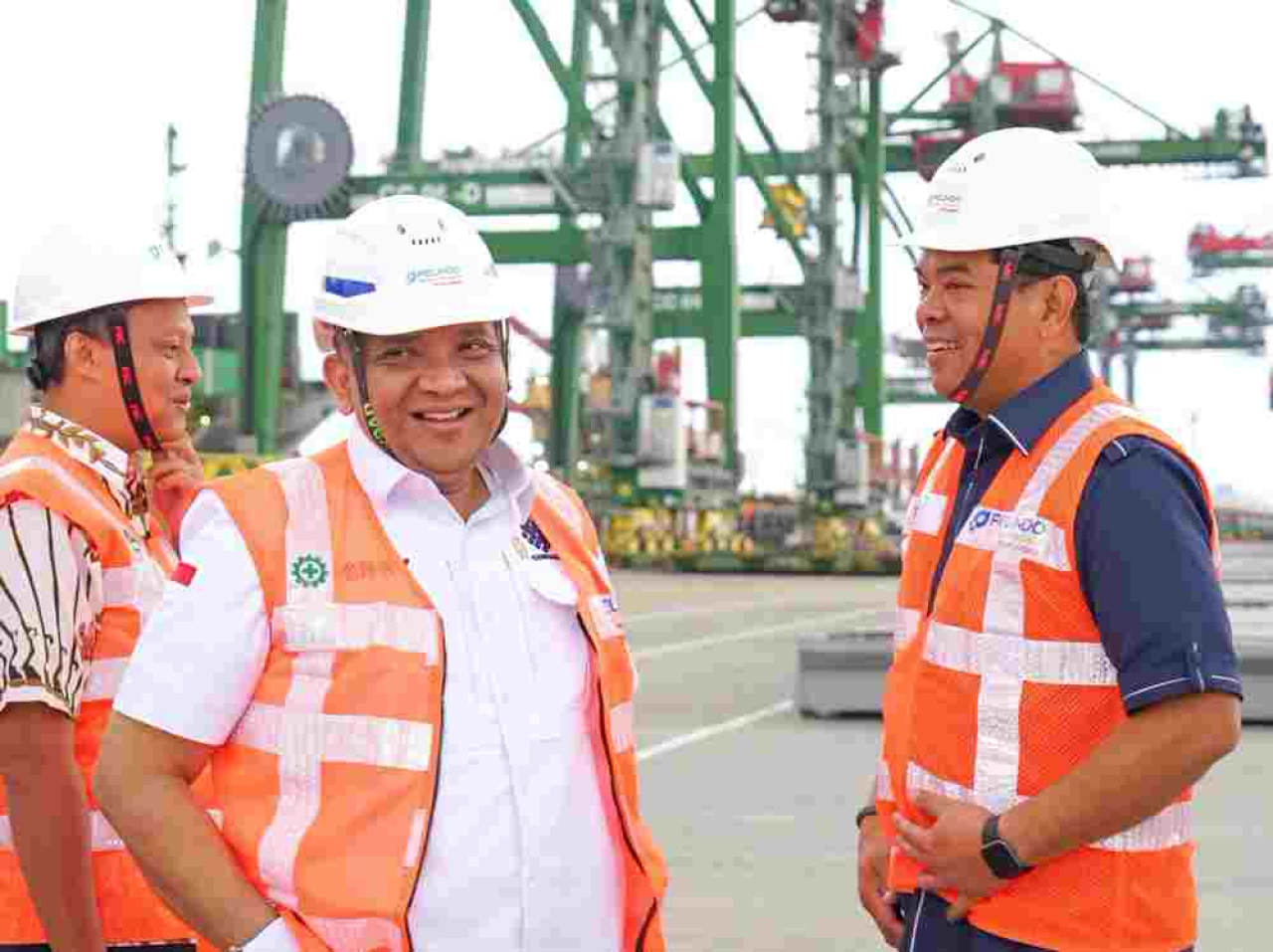 Wamenaker RI Kunjungi Terminal Teluk Lamong. Ini Yang Dibahas