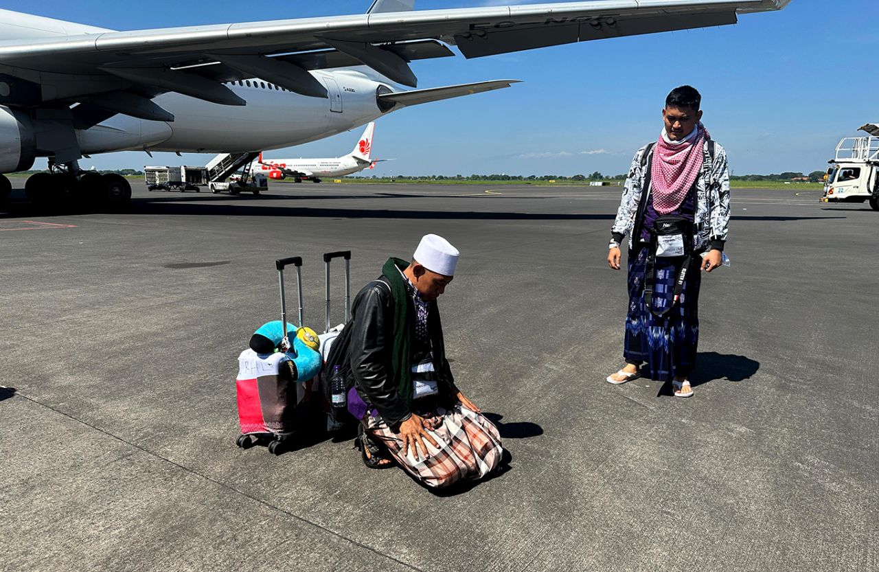 Kloter Pertama Haji Mendarat di Juanda, Sambut Kepulangan Tamu Allah